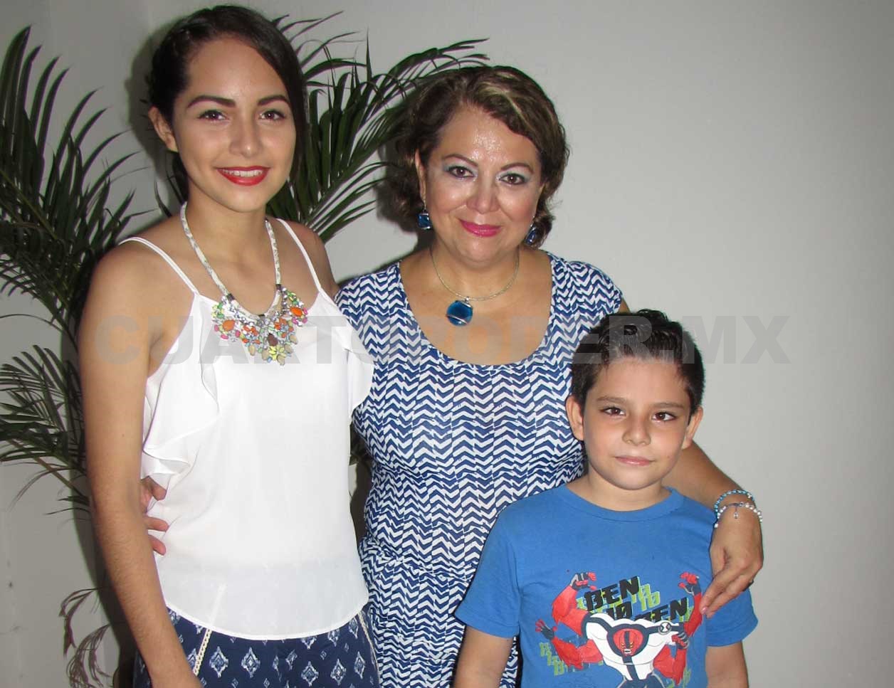 Celebran un año más de Ana Luisa
