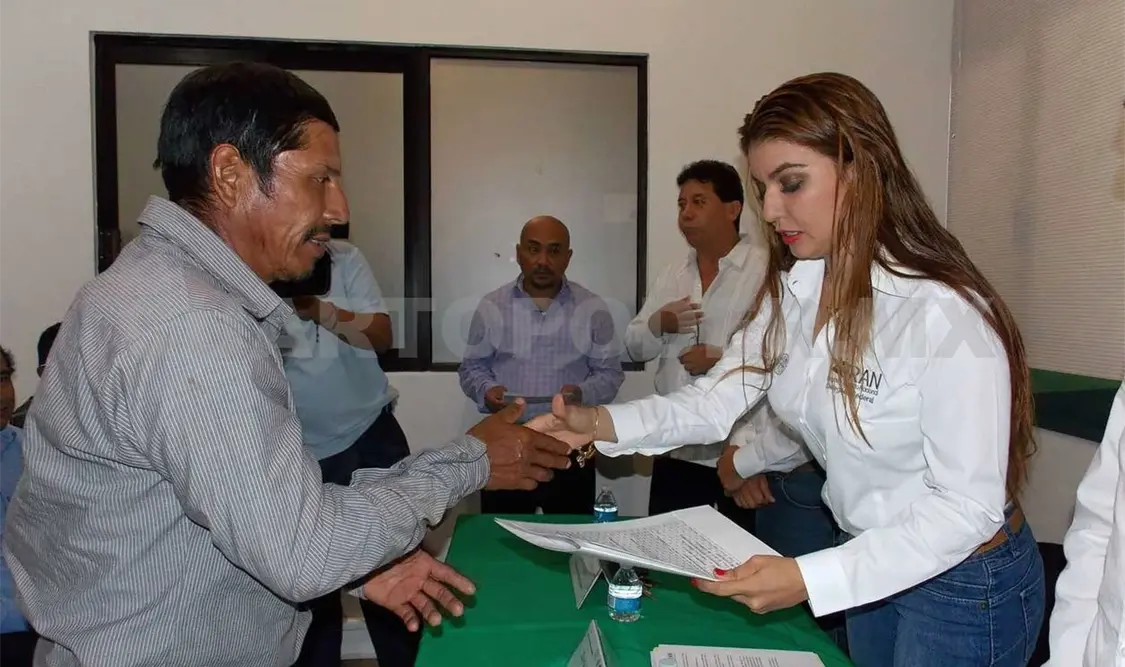 Entregan documentos agrarios a comuneros