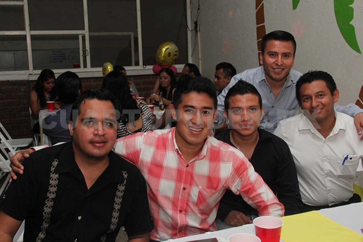 Hermanas festejaron juntas