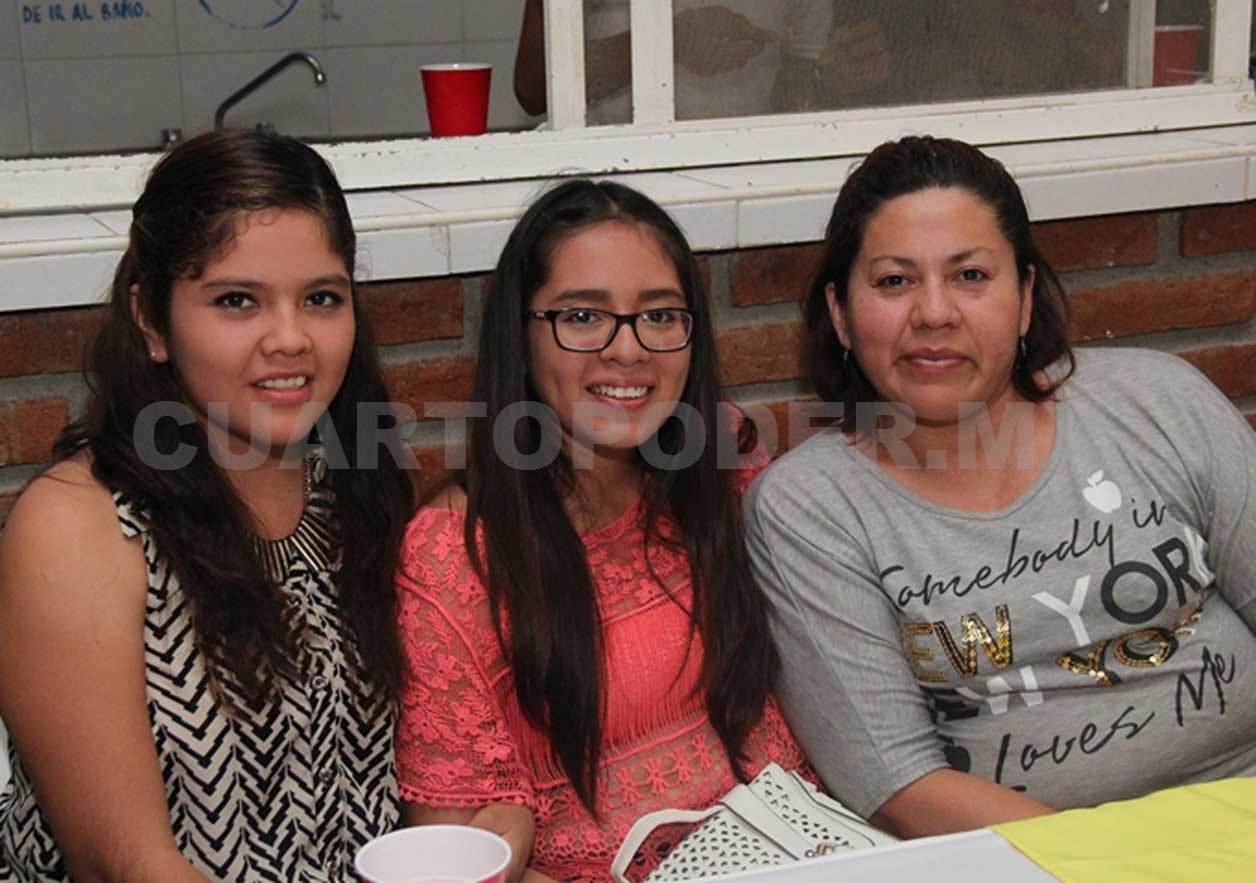 Hermanas festejaron juntas