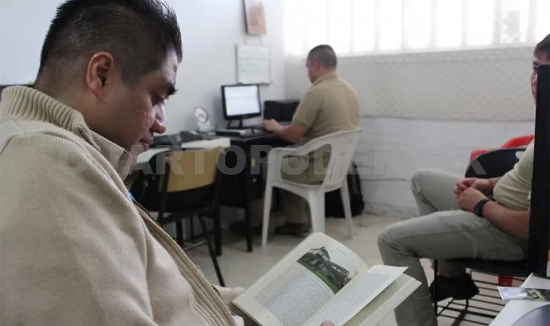 Estudian 15 internos maestría en Derecho