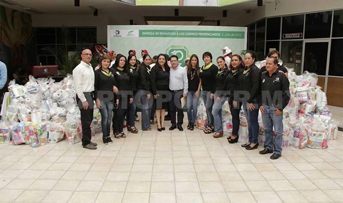 Entregan donativo a Cerss y a Villa Crisol