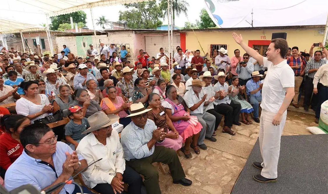 Reitera Velasco respaldo a productores de Tuxtla