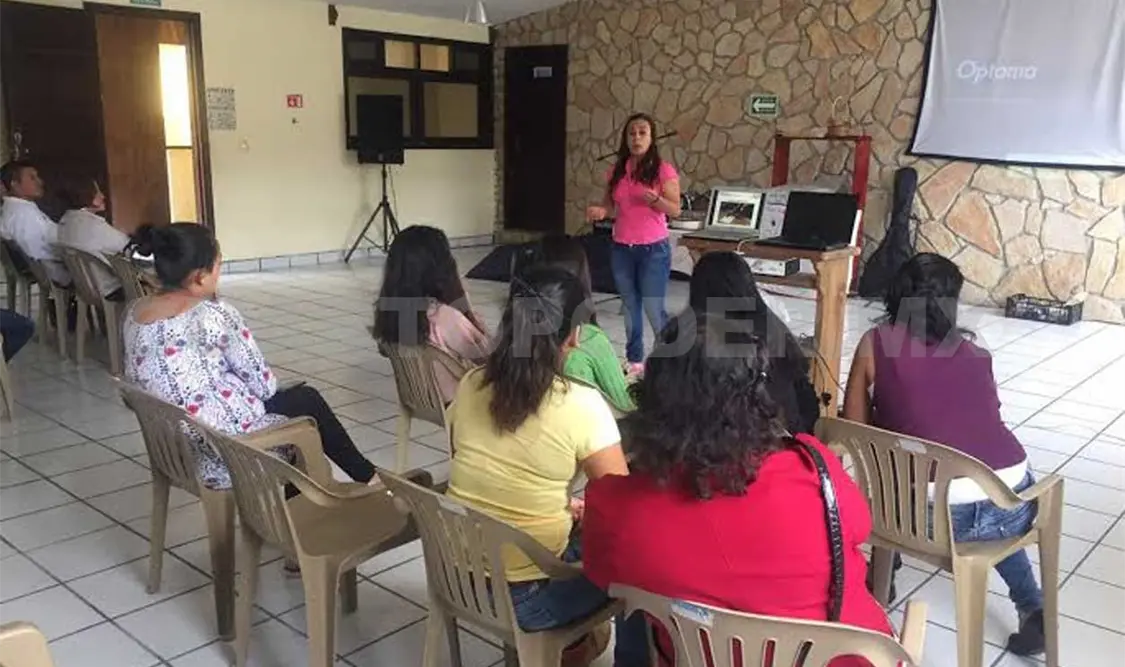 Informan con pláticas a mujeres sobre violencia