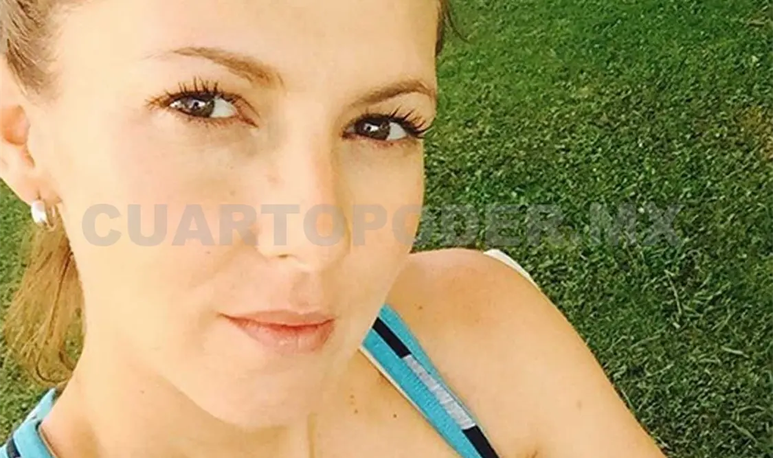 Ceci Ponce amamanta a su hijo en público