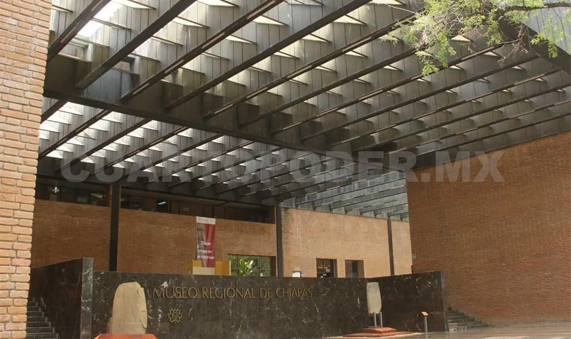 El Museo Regional se ubica en la Calzada de los Hombres Ilustres de la Revolución, frente al Jardín Botánico Dr. Faustino Miranda.