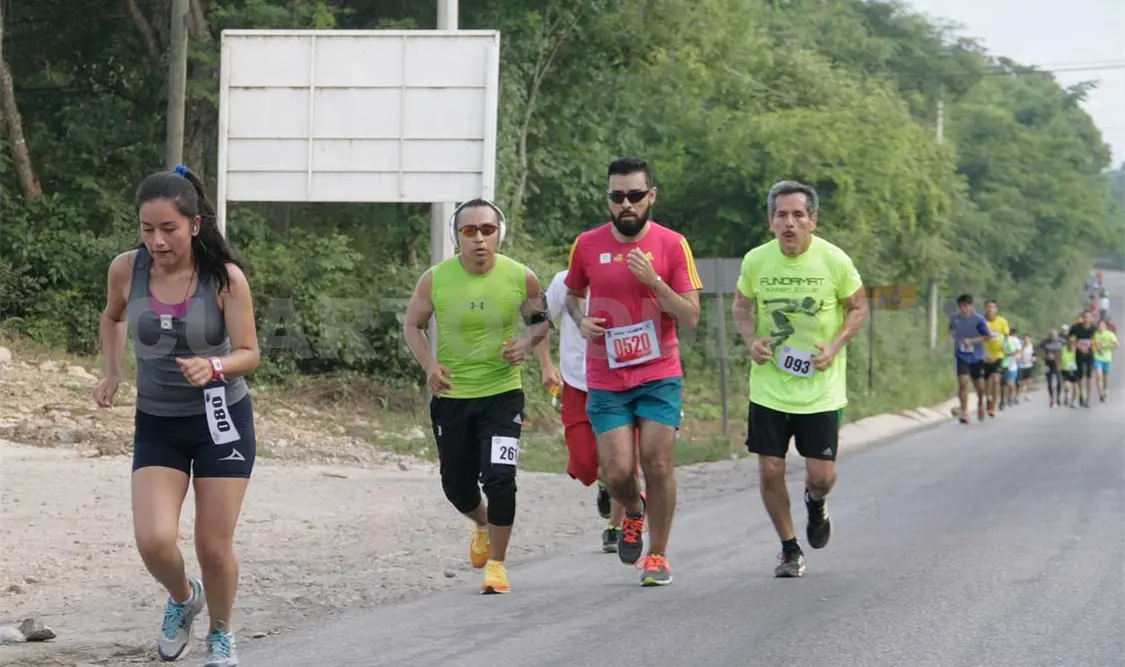 El evento comprende las distancias de 5 y 10 kilómetros corriendo por caminos de terracería, enmarcados por los escenarios de vegetación que ofrece ese lugar. Guillermo Ramos / CP