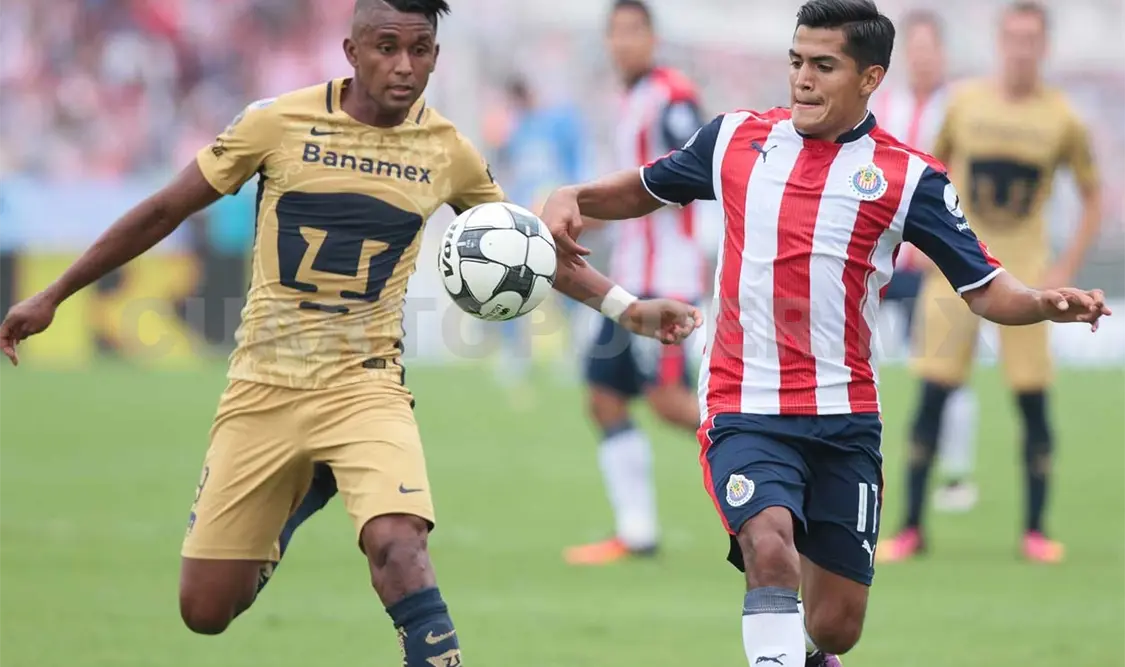 Chivas pierde con autogol y penal fallido
