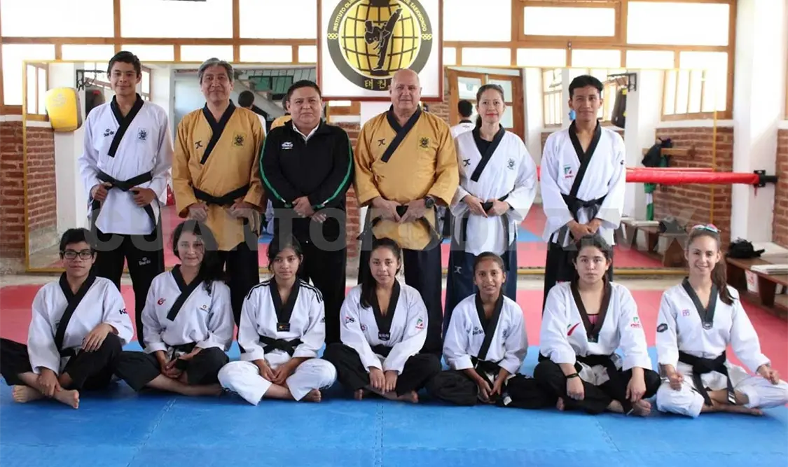 Delegación cierra preparación con campamento