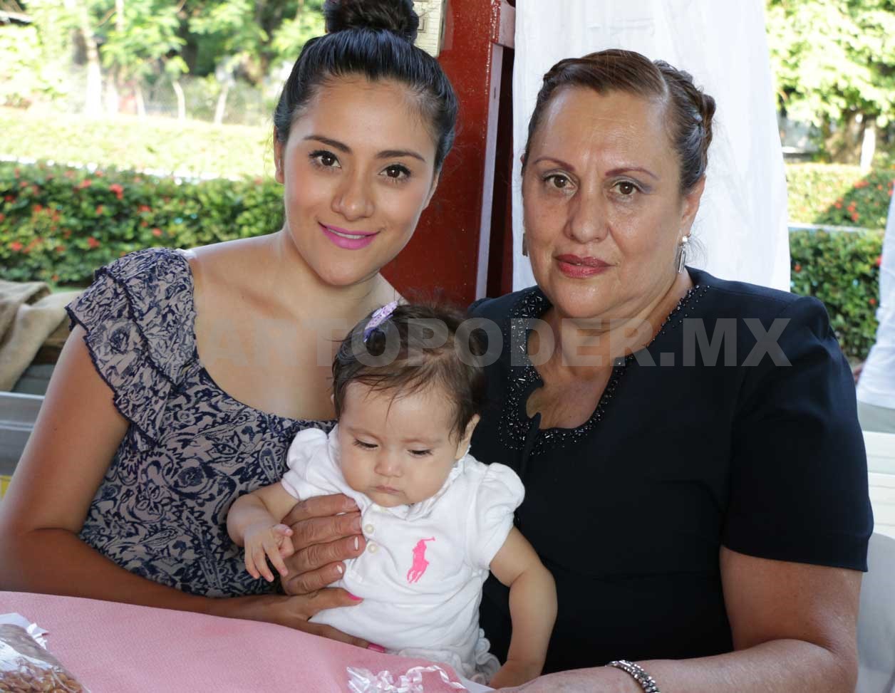 Inolvidable festejo para Ana Verónica