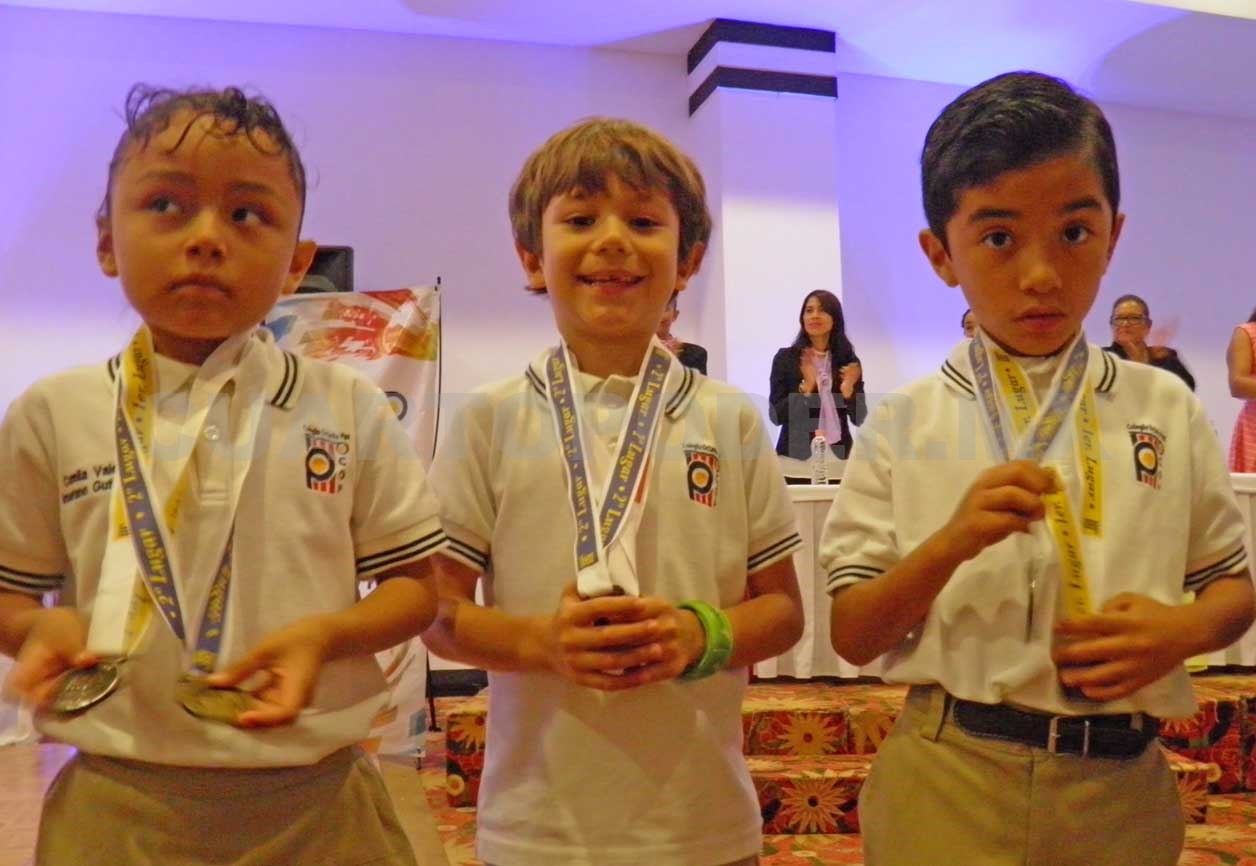 Colegio Octavio Paz se viste de gala