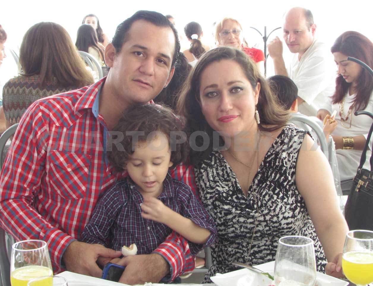 Pamela recibió la primera comunión