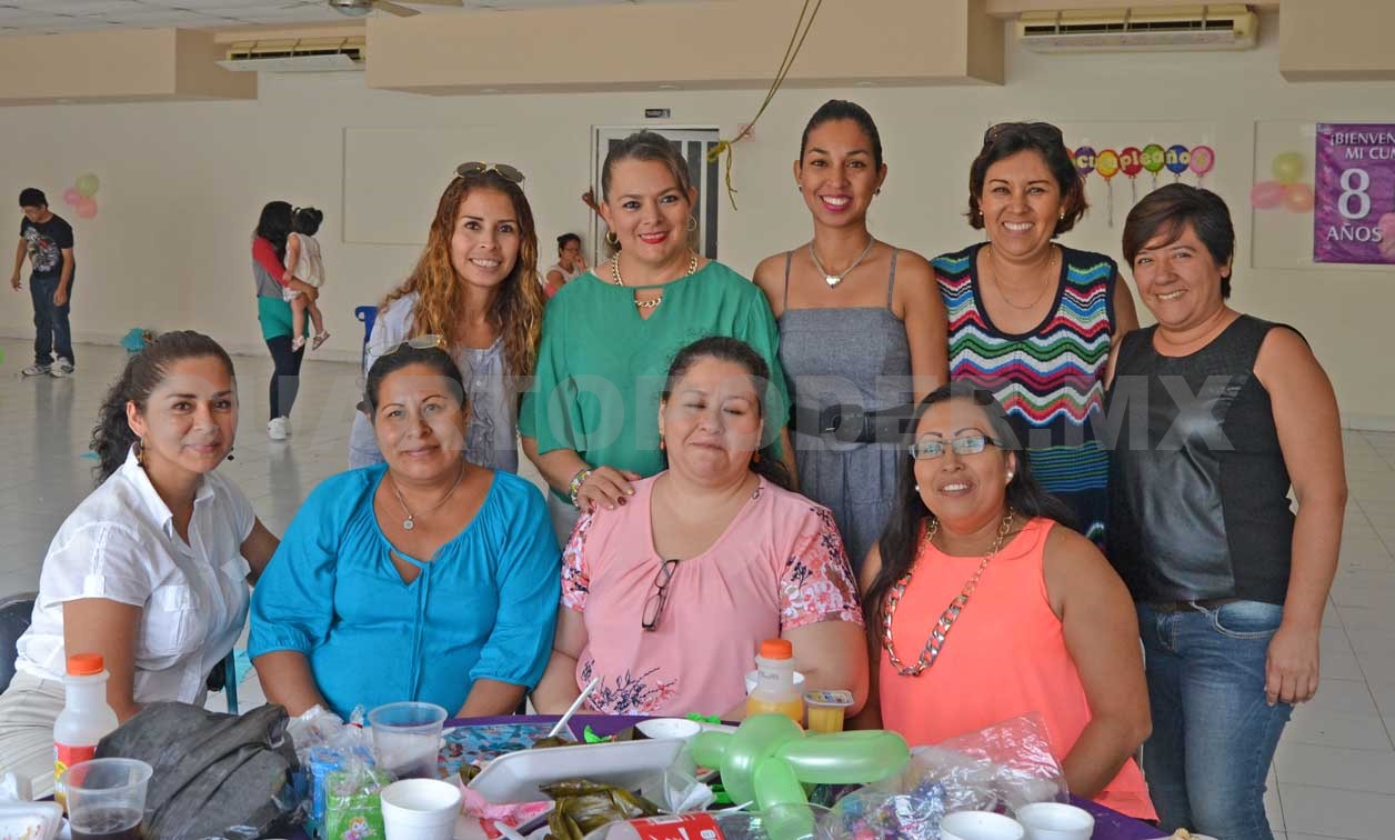 8 velitas para María Fernanda