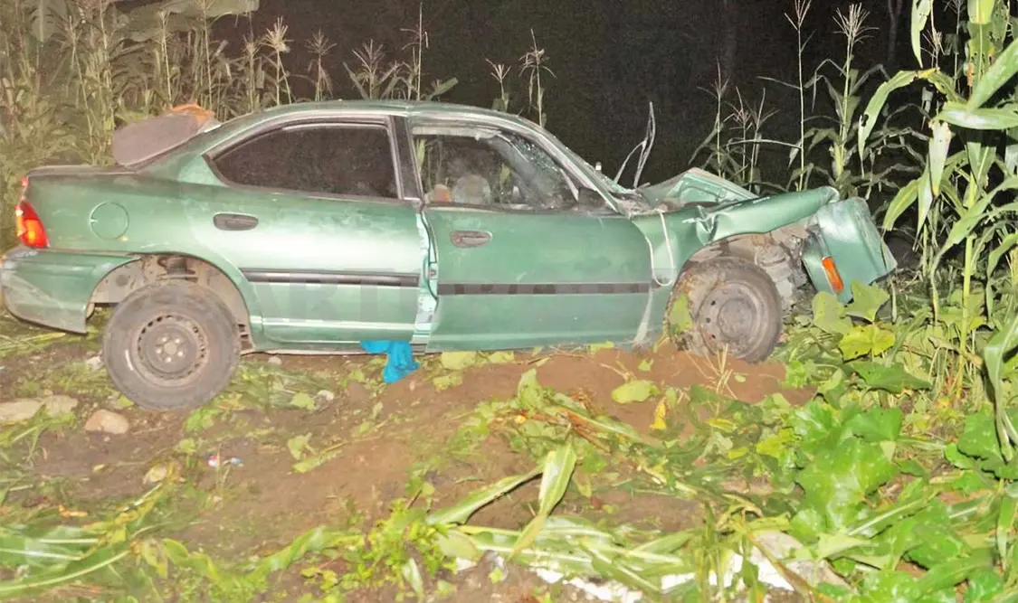 Un muerto y cuatro lesionados en un accidente