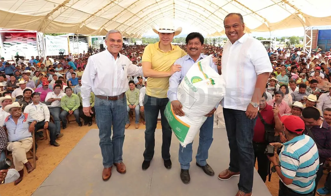 Reactiva Velasco 10 mil hectáreas de maíz