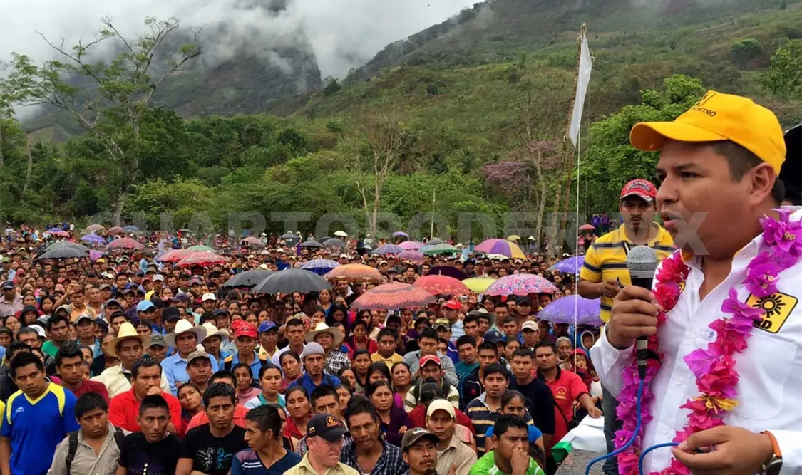 Reconocen trayectoria partidista de Escandón