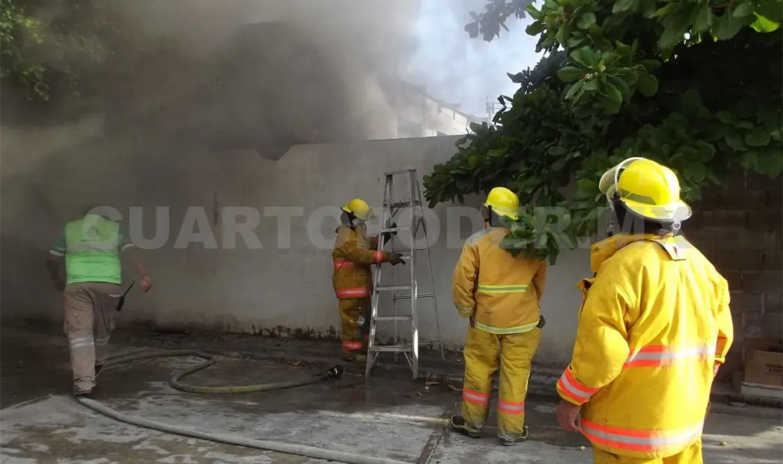 Fuego afuera y agua dentro de la casa
