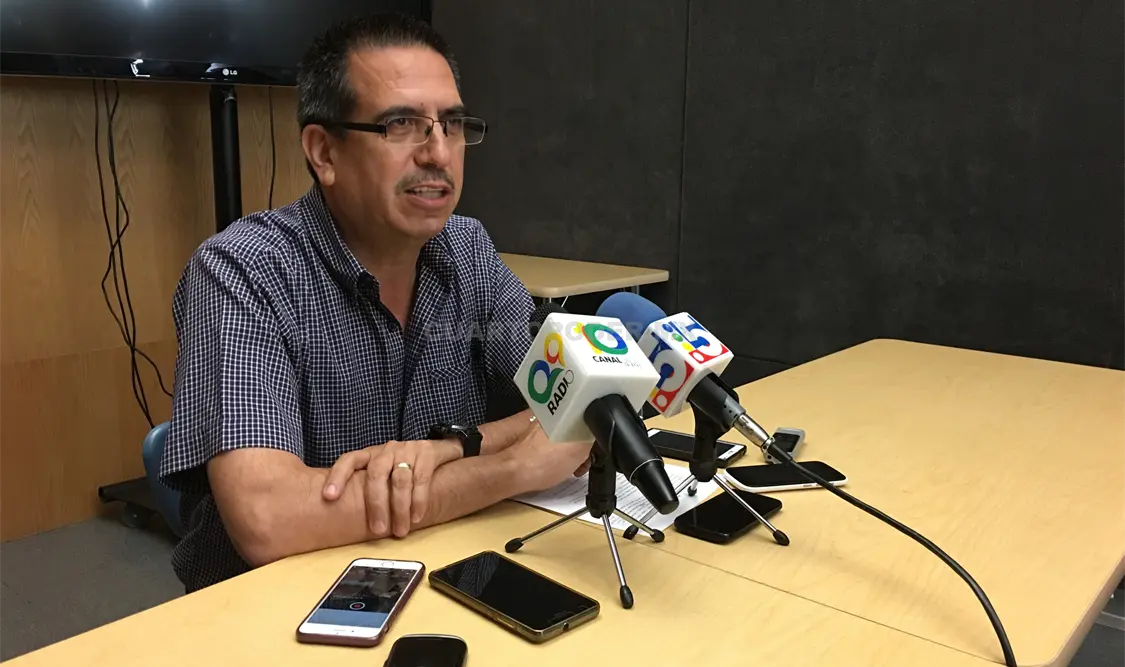 El especialista recomendó que sólo se compre lo indispensable y el resto ya iniciado el ciclo escolar. Guillermo Ramos / CP.