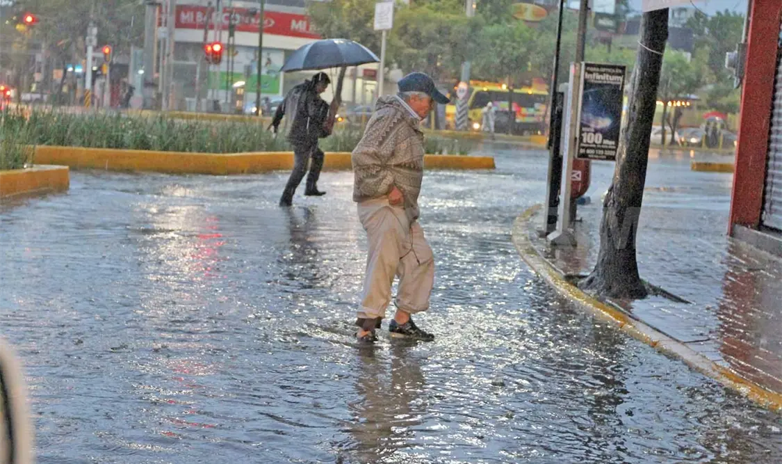 Lluvias en cinco estados por “Earl”
