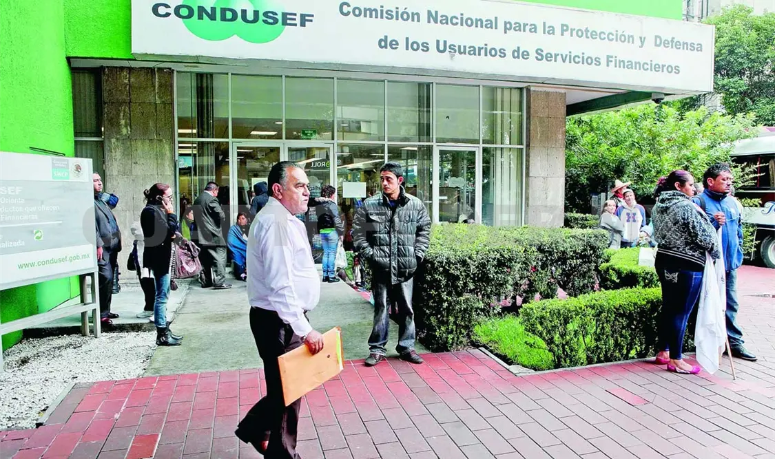 Aplican multas a entidades financieras