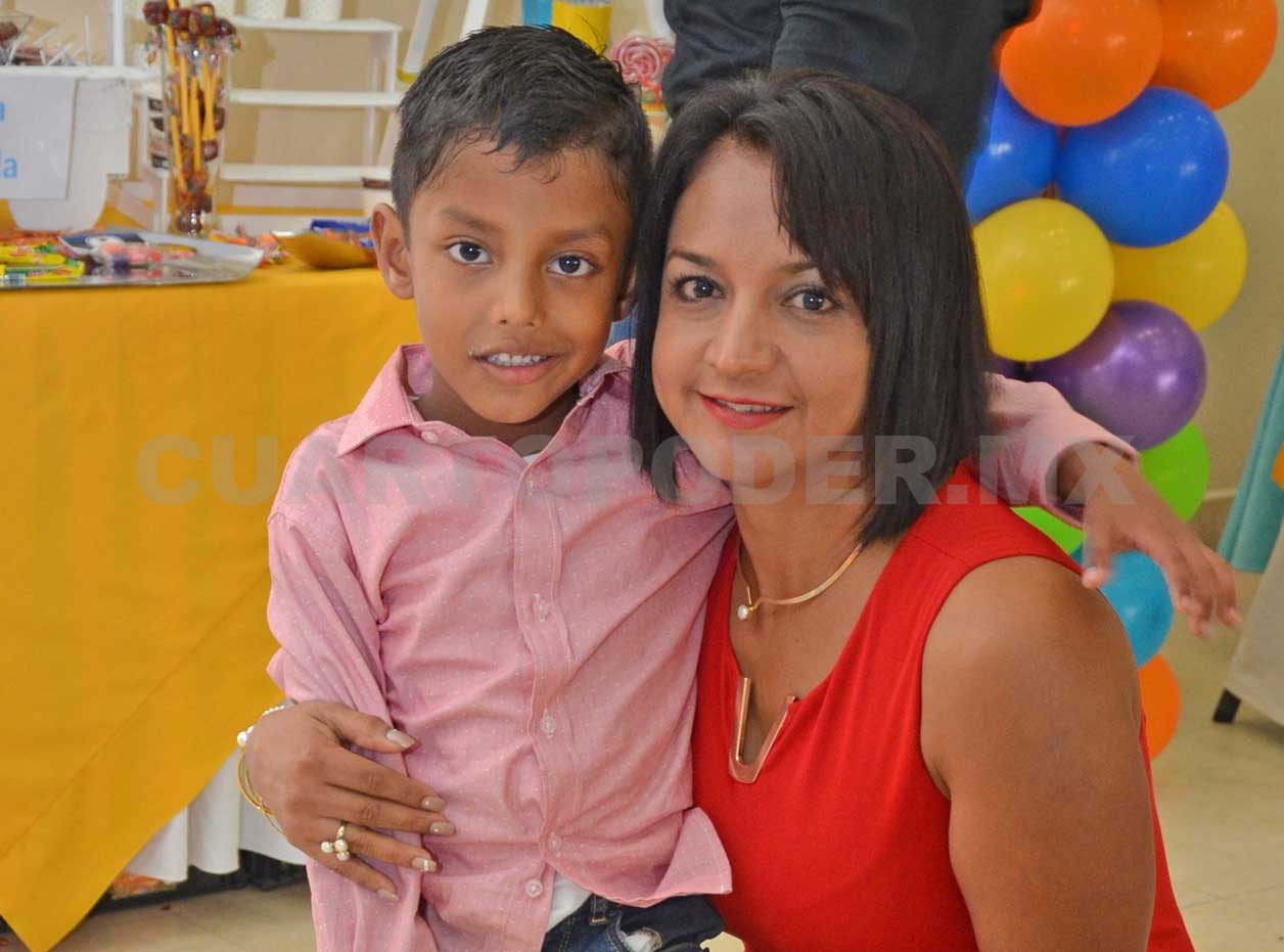 Merecido festejo para estos peques