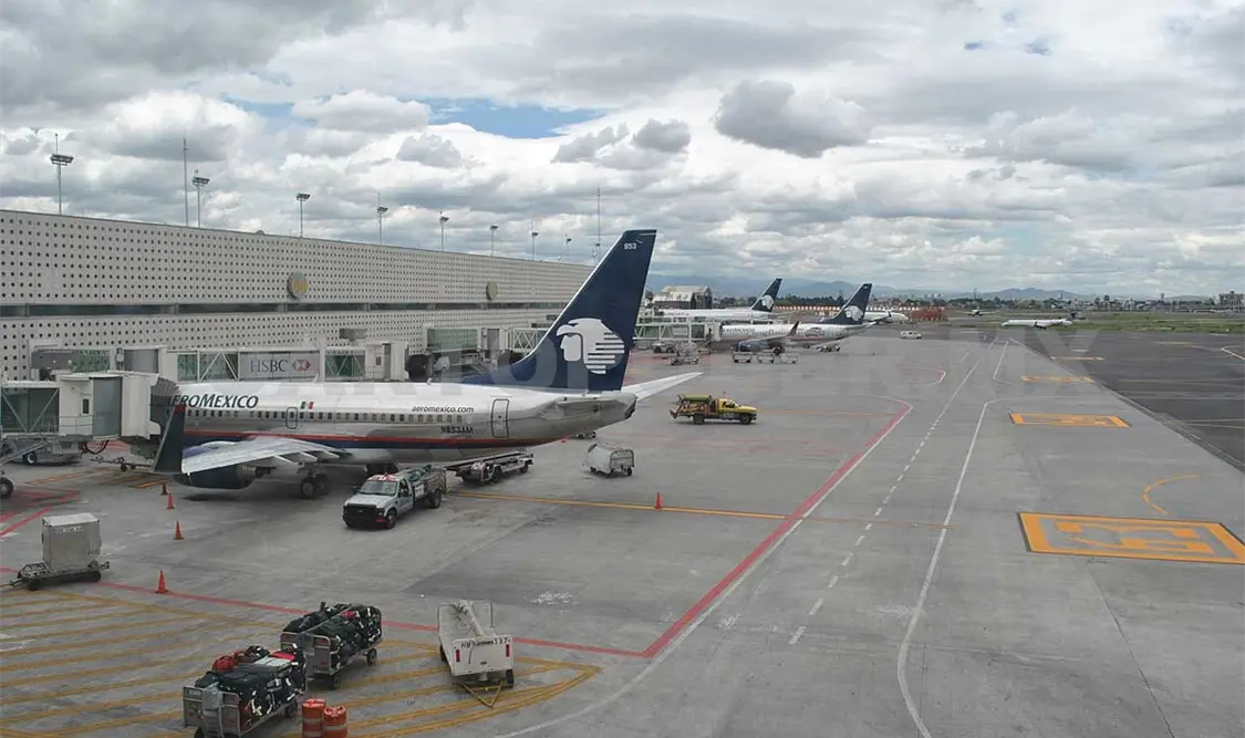 Revisa la SCT salud de personal de aviación