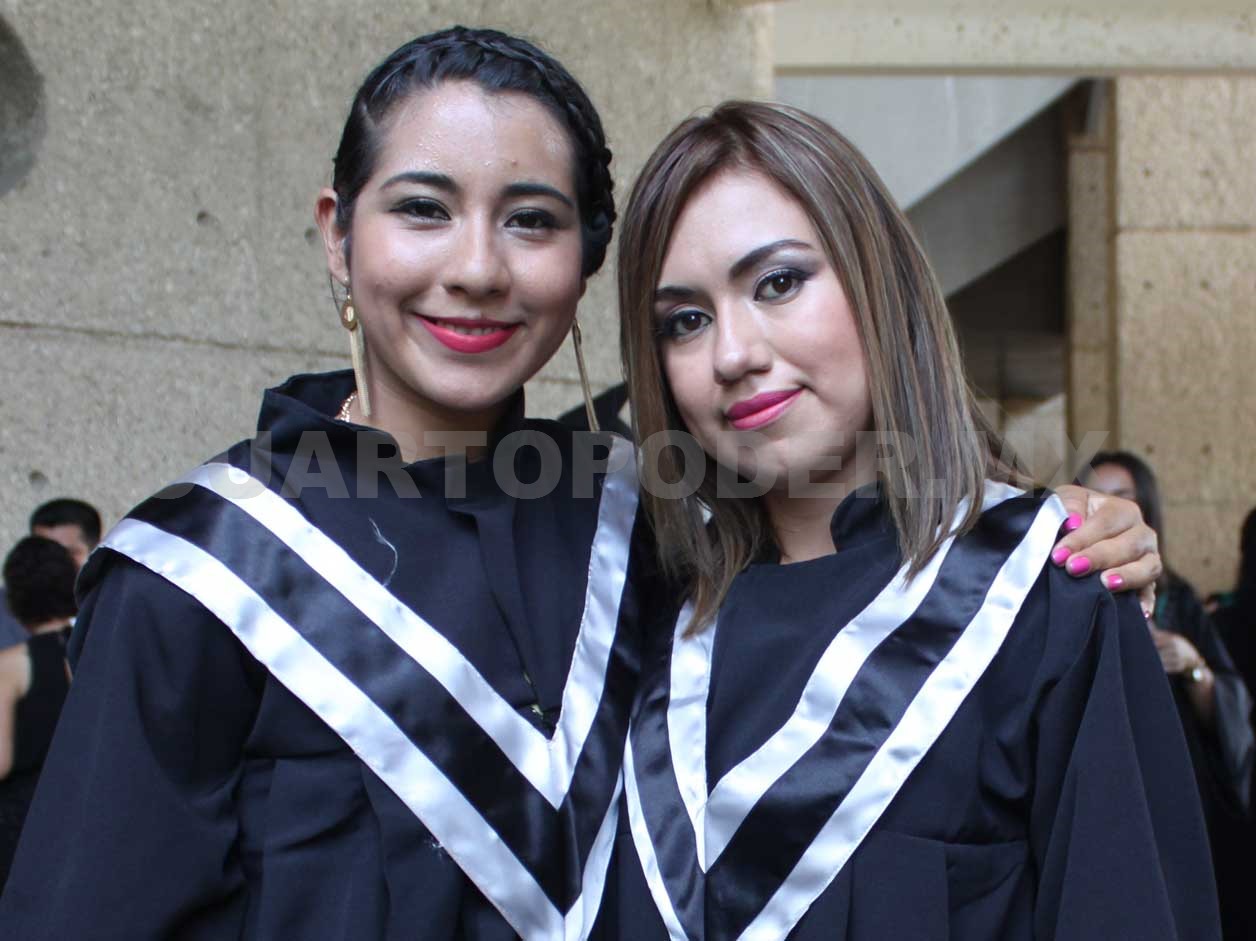 Graduación de licenciaturas y maestrías