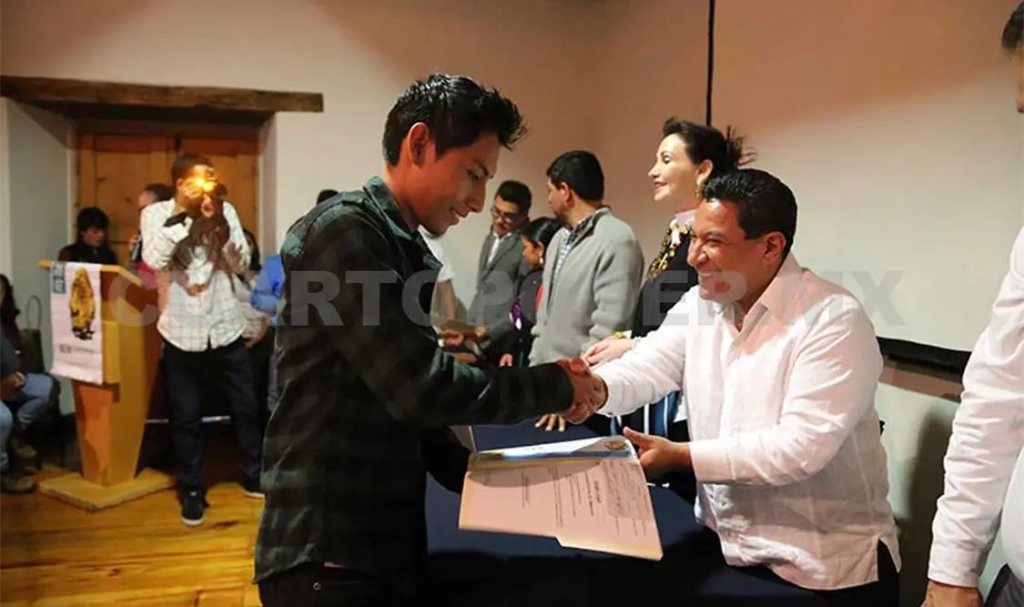 Reconocen el talento del sector ambarero de Chiapas