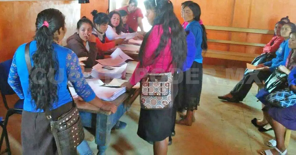 Gestionan seguros para jefas de familias
