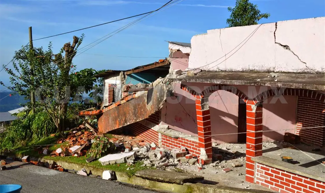 Damnificados reclaman pagos a Sedatu