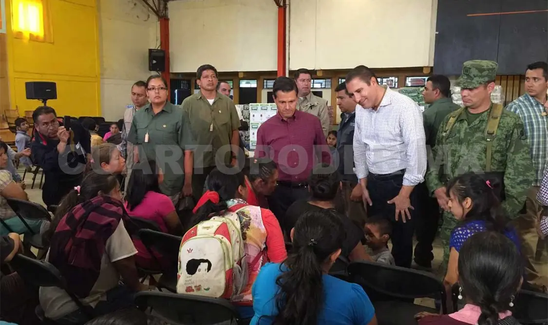 EPN se reúne con afectados
