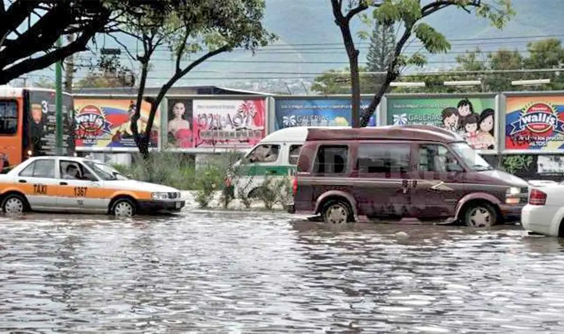 Afectaciones por lluvias en colonias del centro