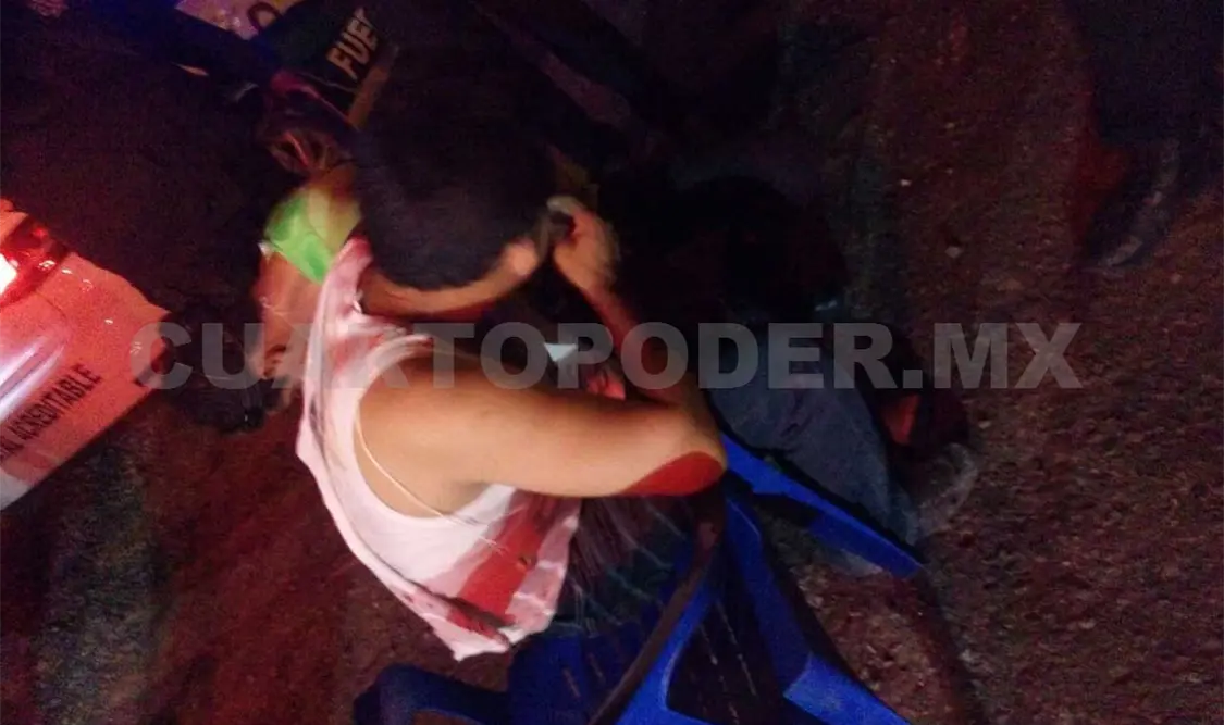 Balean asaltantes a conductor de motocicleta