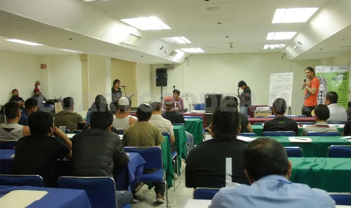 Clausuran cursos de verano de la Sección 50