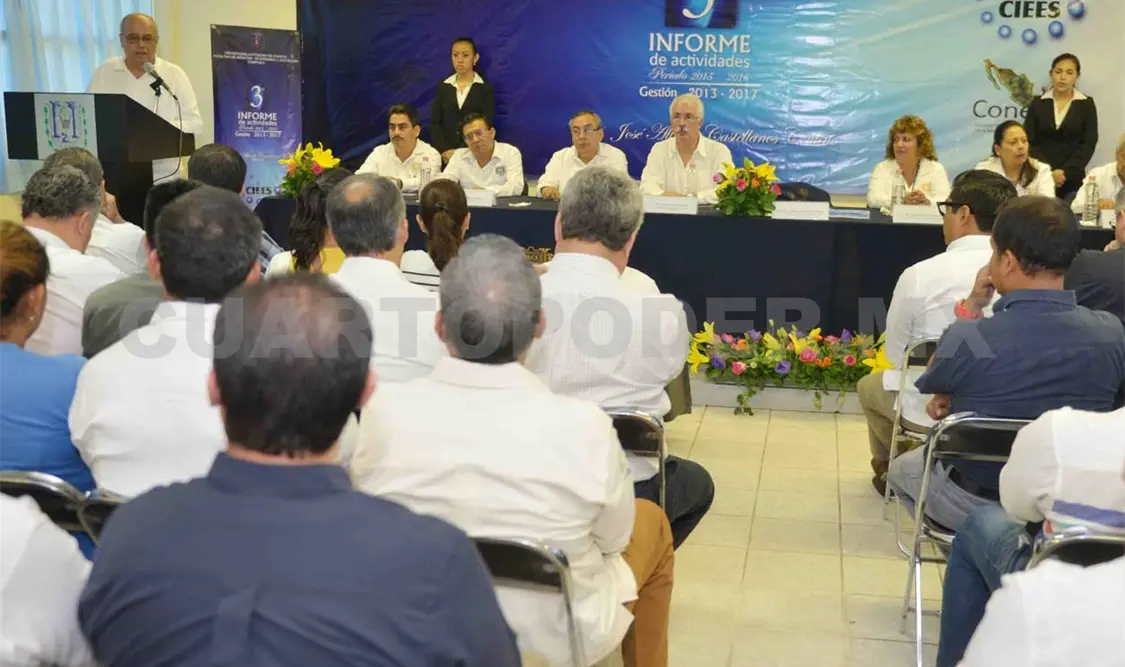 Reconoce el rector Carlos Eugenio Ruiz Hernández, el trabajo hecho por la comunidad de este plantel. CP
