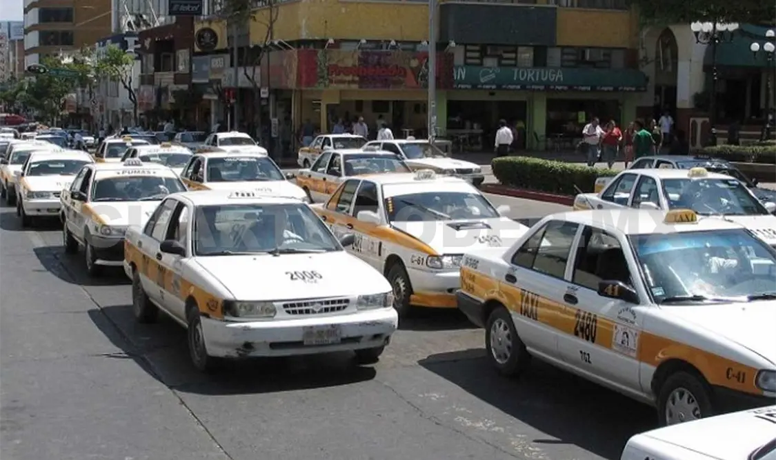 Urgen a autoridades del Transporte en Chiapas un combate frontal al pirataje en el servicio público de pasajeros. Cortesía