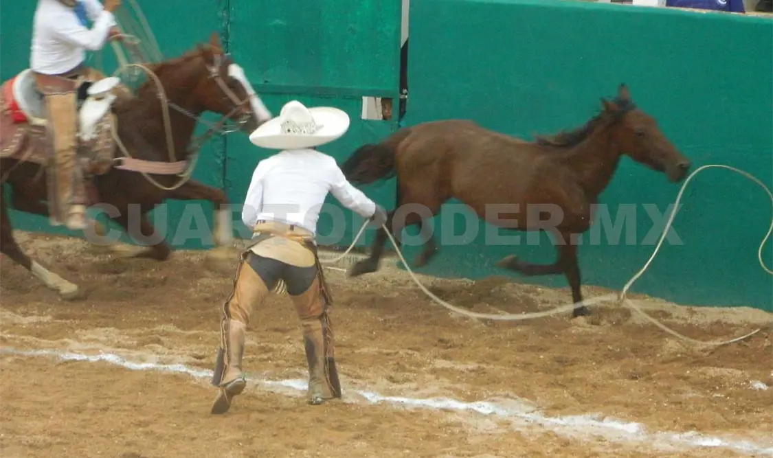 El primer día de actividades, Rancho Los Juanes y Ganaderos de Carranza imponen condiciones en la categoría AA y A.
