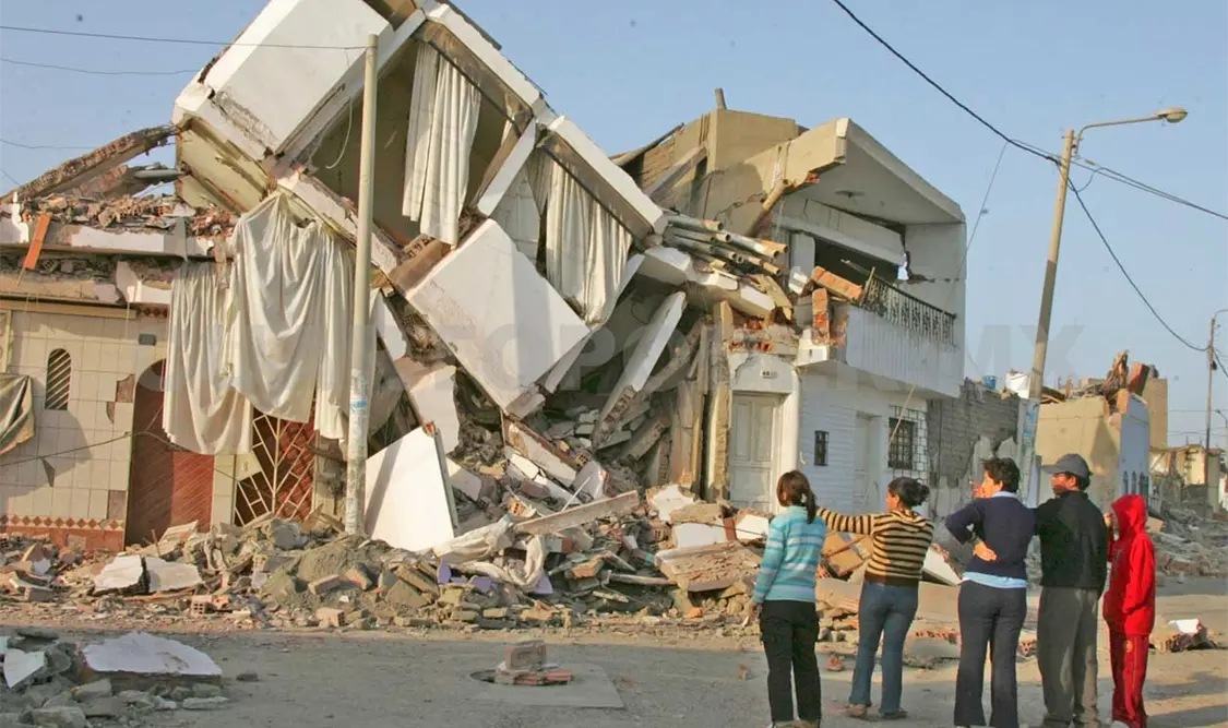 La cifra de fallecidos podría subir una vez que se remuevan los escombros de las viviendas destruidas. Agencias