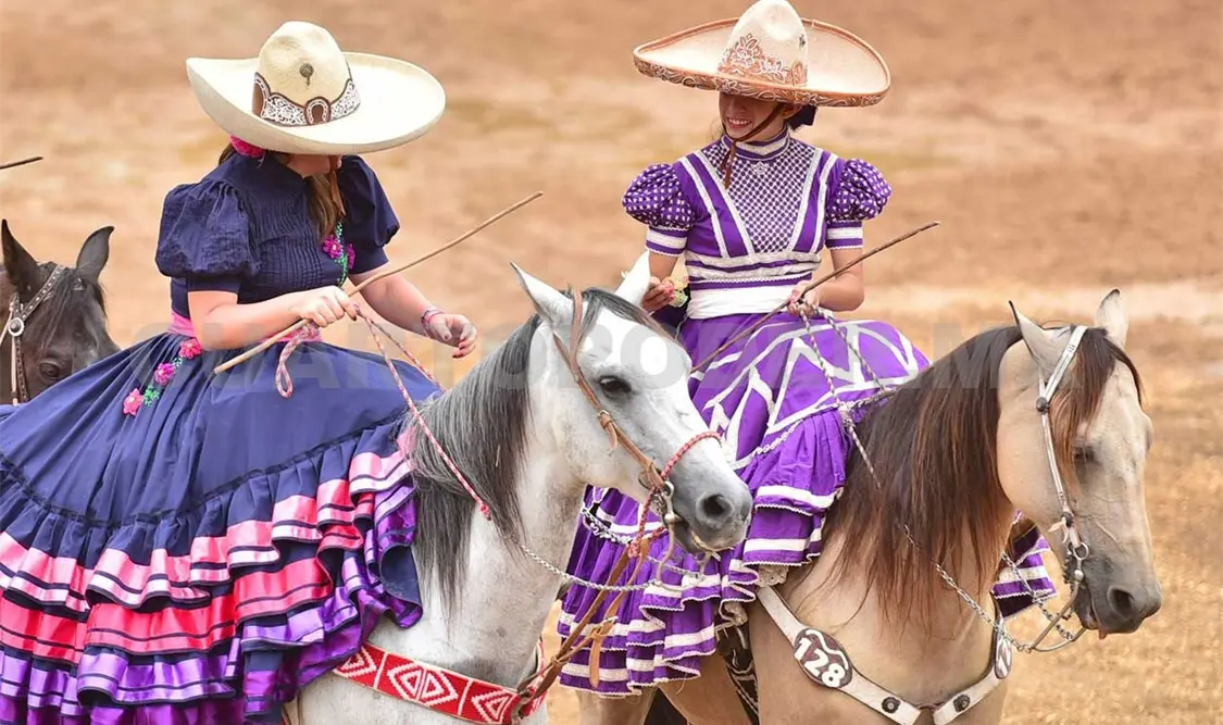 Un éxito el Punteadero Femenil realizado en el marco del Torneo Virgen de Asunción y 50 Aniversario de la Asociación de Charros de Ocozocoautla. Cortesía