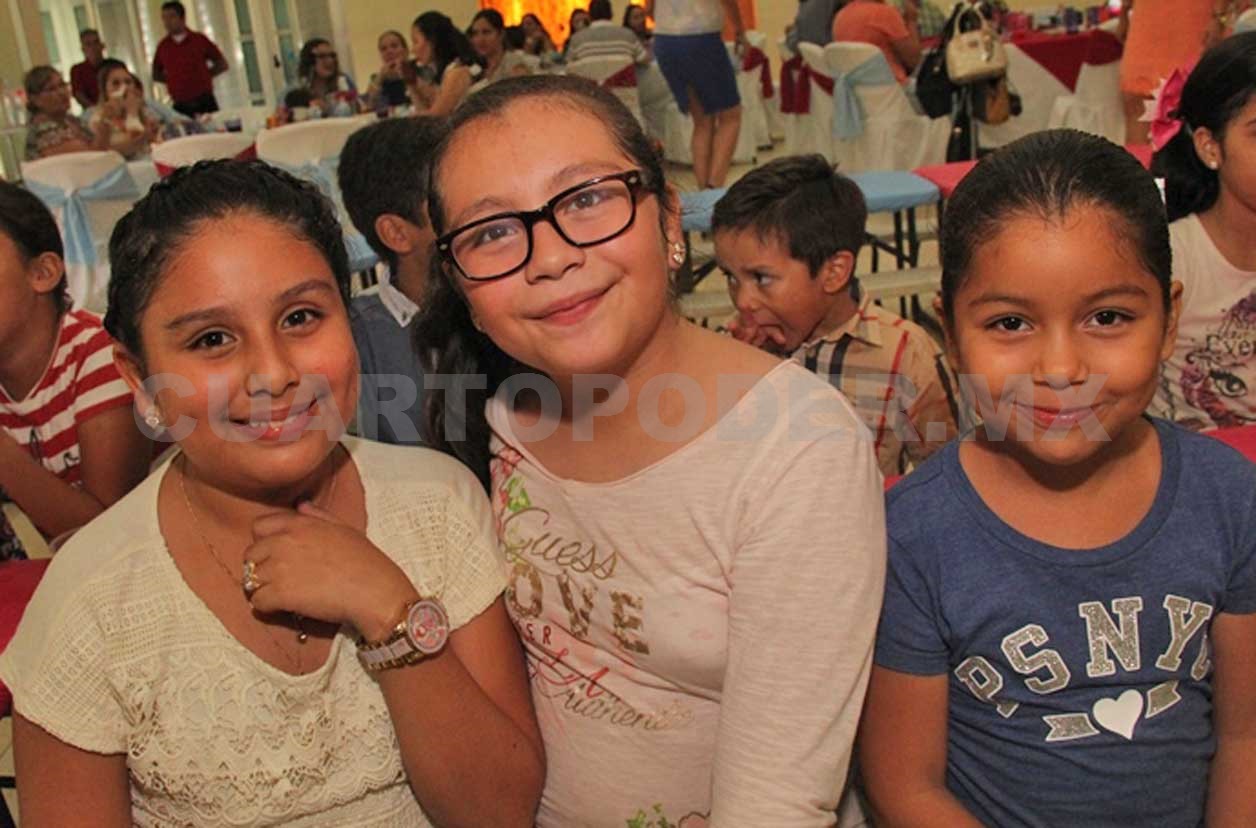 Divertida fiesta para Itzel