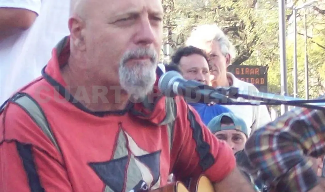 Cantante que incitó a la violación pide perdón