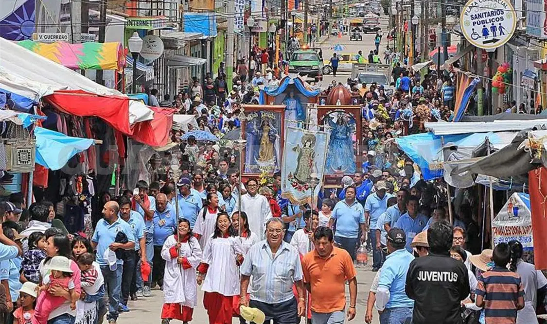 Además de los festejos patronales, unos 200 mentores y sus familiares conmemoraron con un acto simbólico la fecha. Agencias