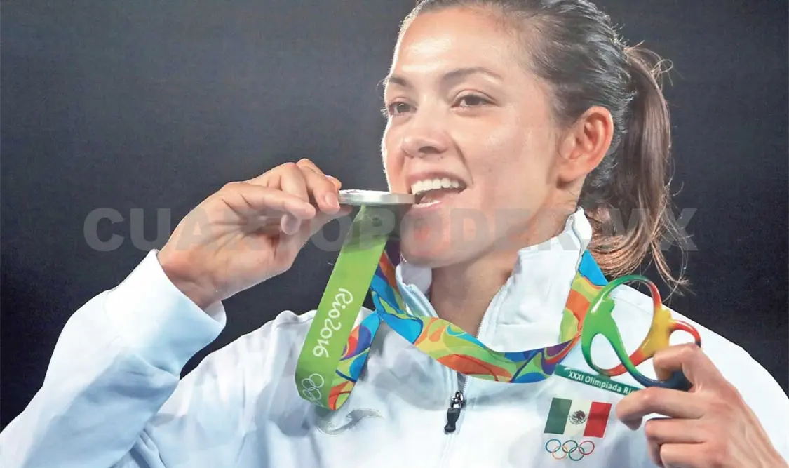 México gana plata en taekwondo femenil