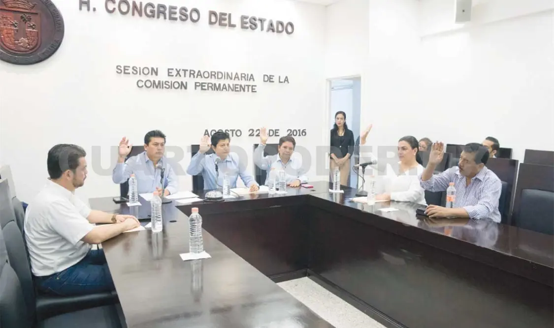 Congreso da trámite a reinstalación de alcaldesa