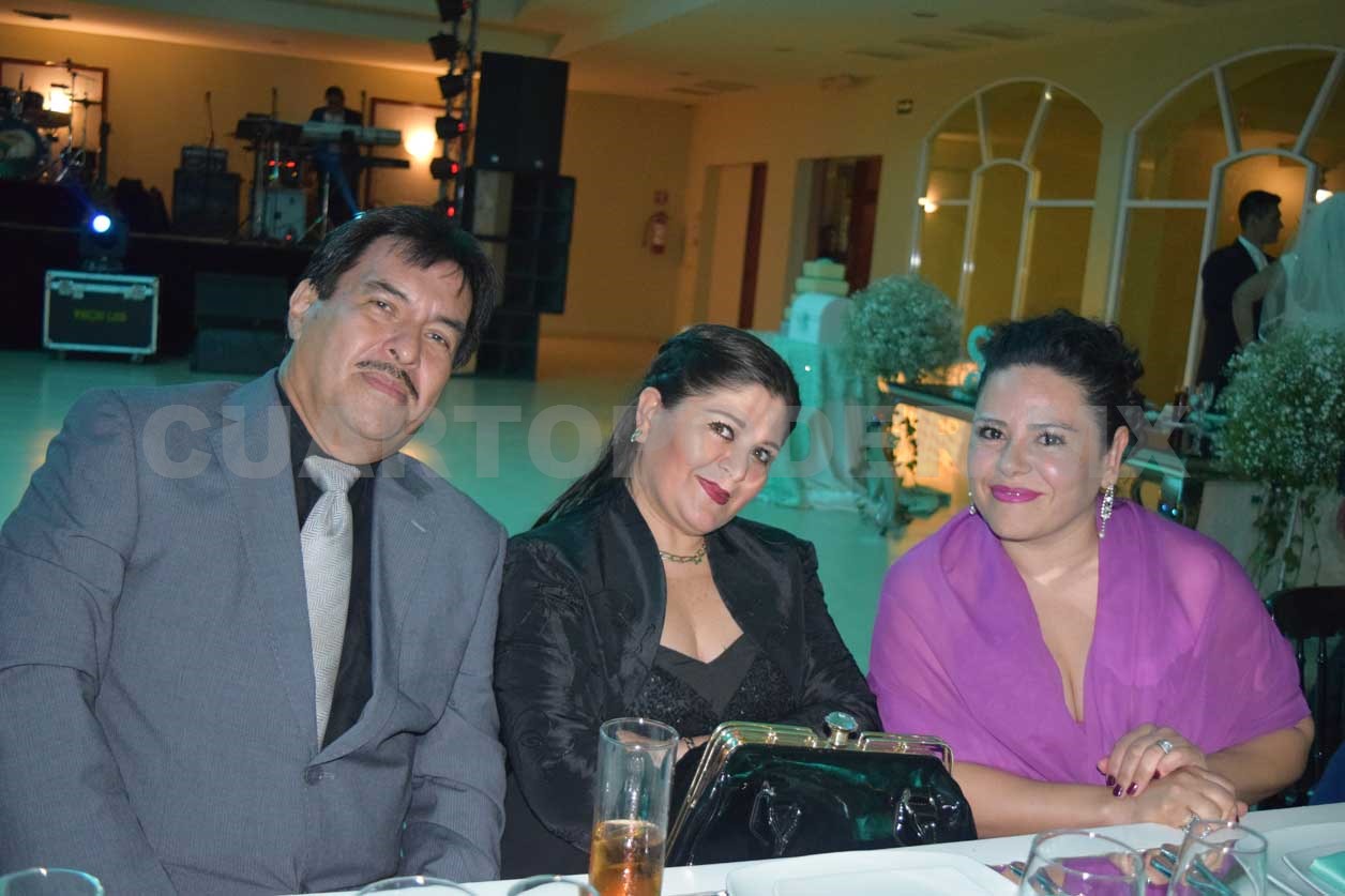 Amparo y Rubén se unen en matrimonio