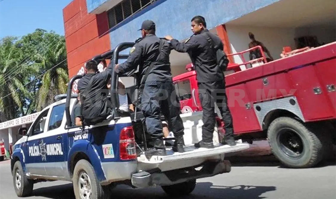 Detenidos por atacar a combi y patrulla