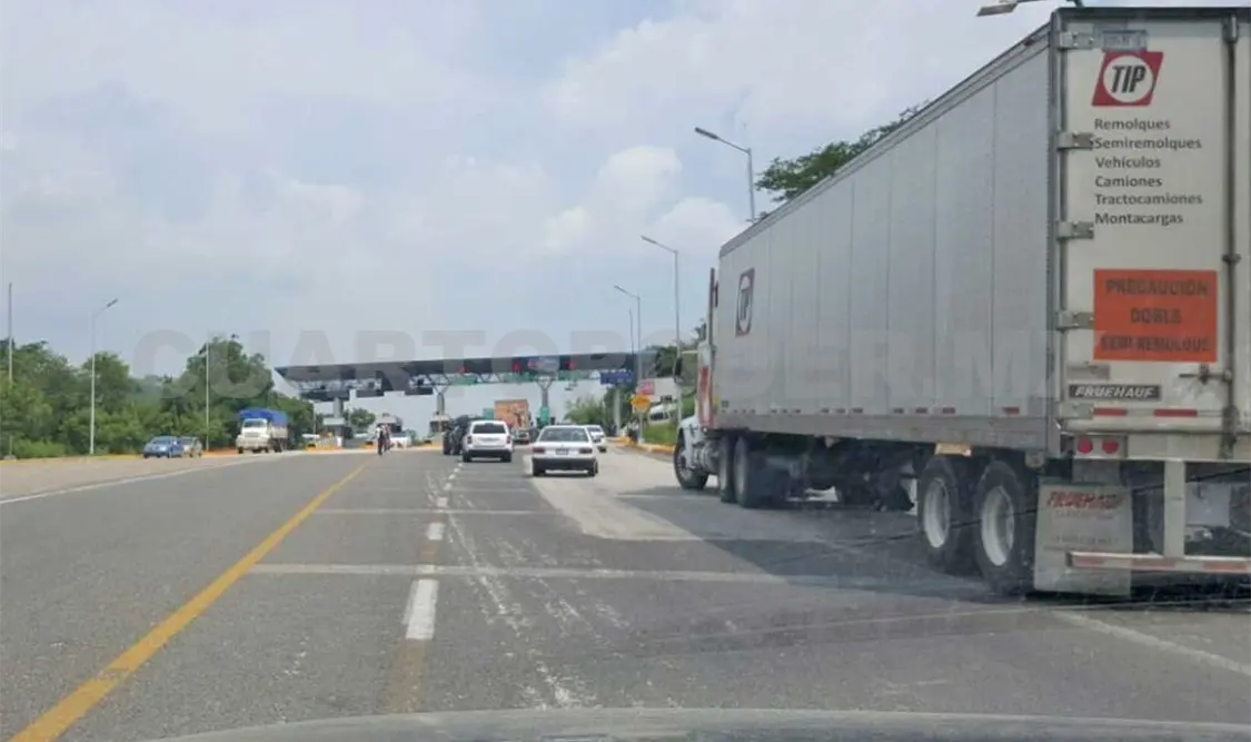Tomaron por horas la caseta de cobro. Cortesía