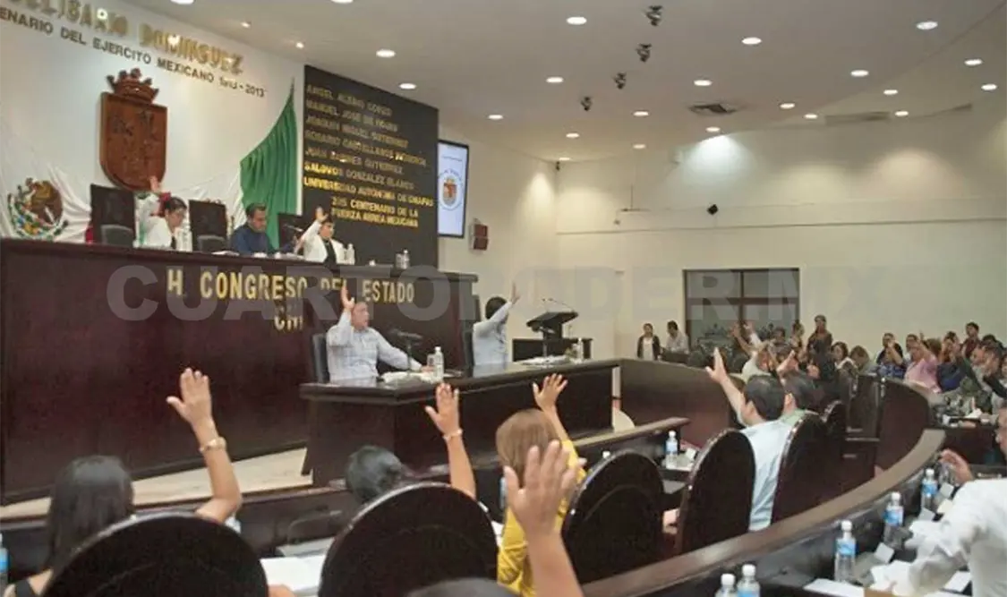 Aspecto del Congreso del Estado. A.L. M. / CP