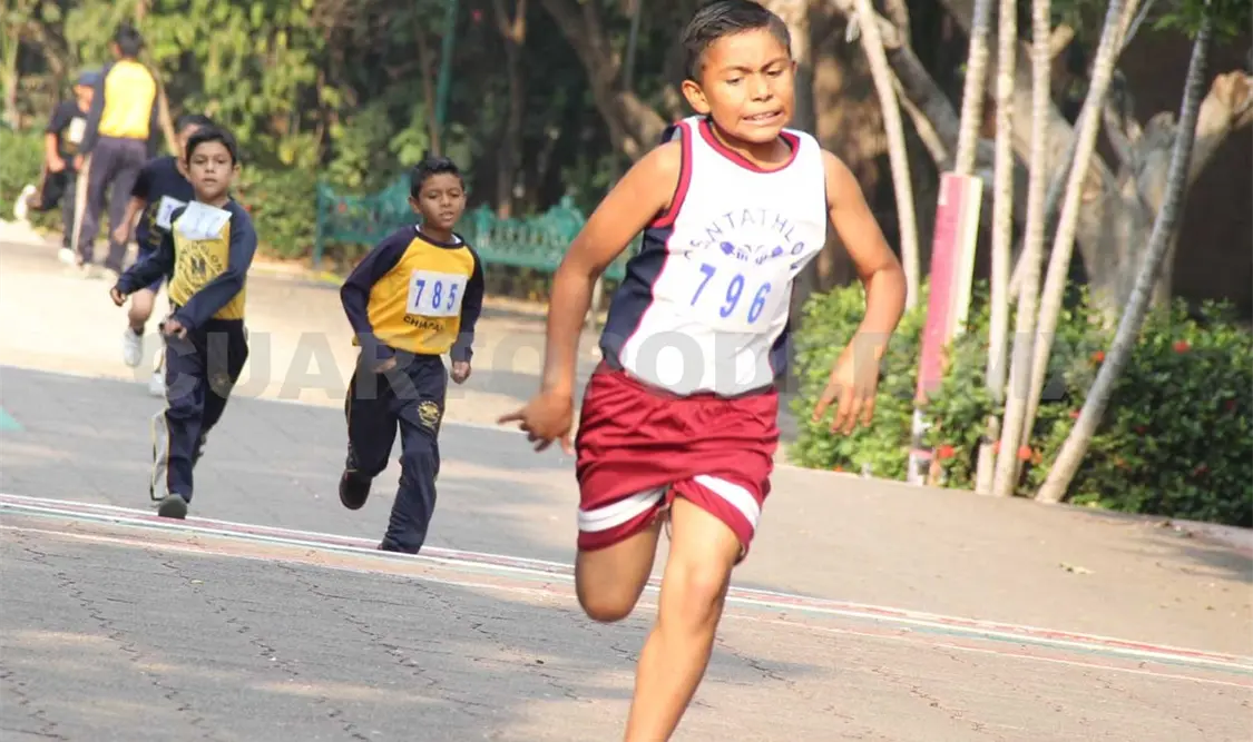 La carrera es únicamente para niños. Guillermo Ramos / CP