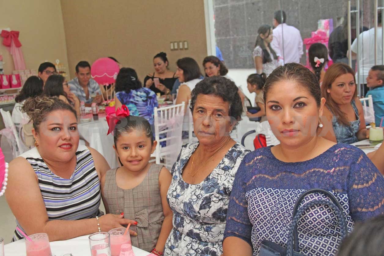 Ana María pronto será mamá